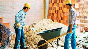 Te poti angaja pe timp de vara