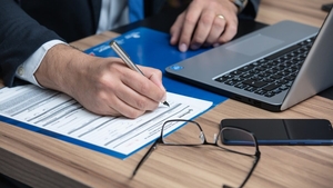 A fost aprobată o nouă lege în România. Ce români vor avea de suferit