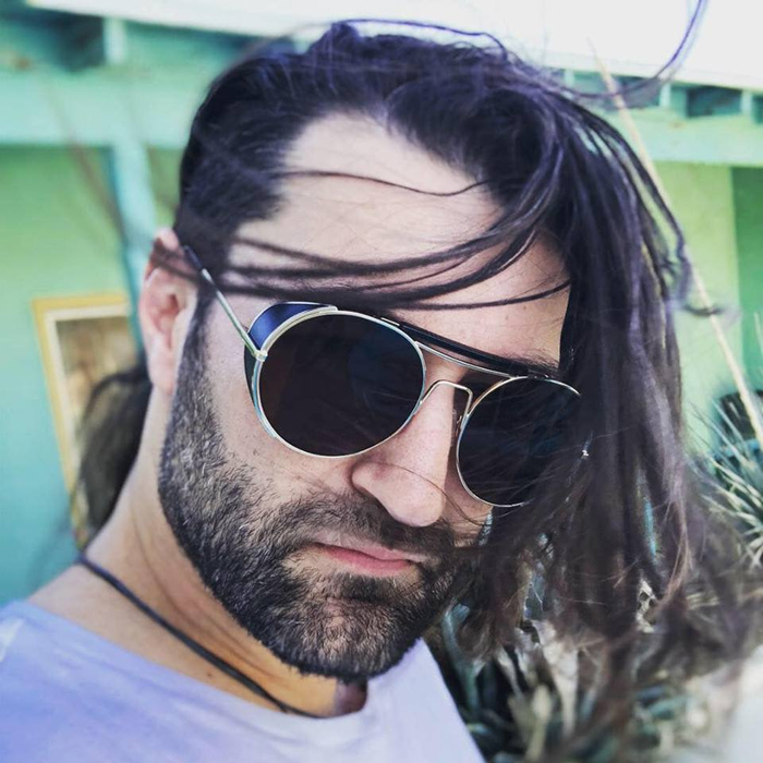 Scandal în showbiz! Cum a răspuns Smiley după ce a fost acuzat că nu se spală pe cap: „Pentru cei care-mi scriu că arăt neîngrijit”