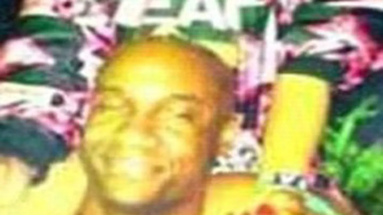 Incredibil! La cel mai mare festival de muzica din America, Coachella, Rihanna a scos un plic cu droguri si le-a pus in capul unui barbat!