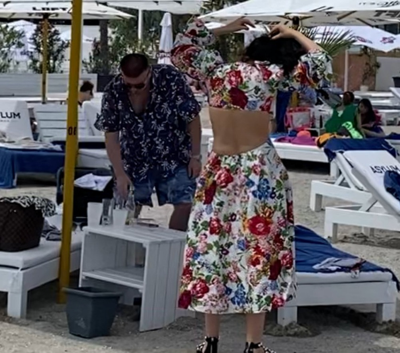 Claudiu Pătrașcu și iubita lui, Diana, au plecat la mare cu bebelușul