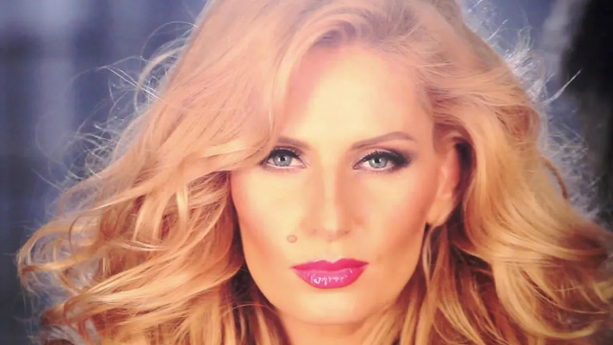 Imagini cu Andreea Banica desprinse parca din filmele pentru adulti! Nici o vedeta nu ar trebui sa apara asa pe scena!