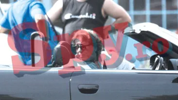 Ovidiu Lipan „Tandarica” a mers cu masina la un service auto! Are „aspirator de femei”!