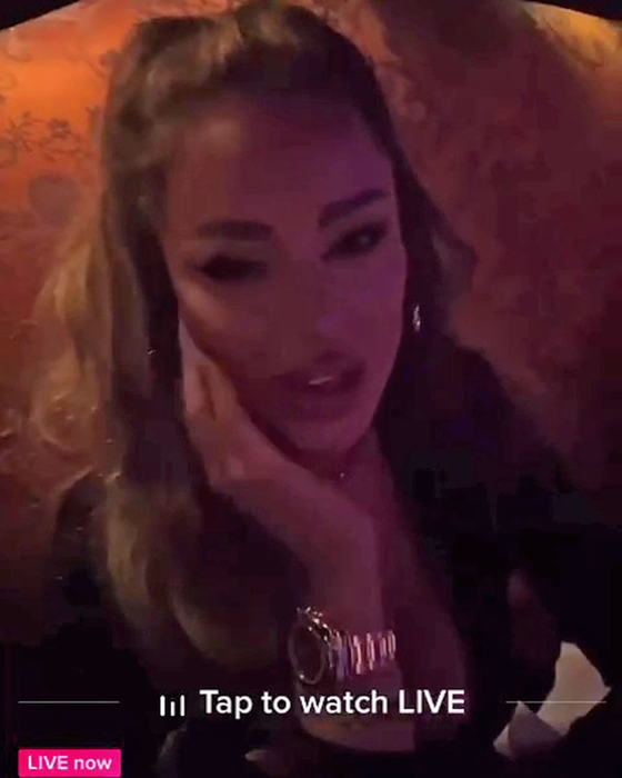 Bianca Drăgușanu, filmată de Gabi Bădălău
