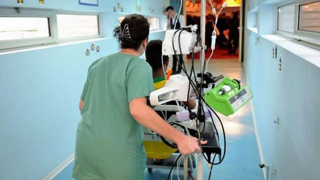 O infirmieră de la un spital din Iași a venit beată la muncă. Femeia avea o alcoolemie record