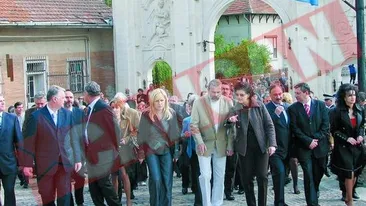 Elena Udrea a iesit cu trasura prin Alba Iulia