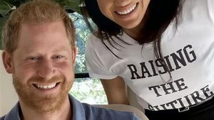 Un celebru prezentator TV a dezvăluit detalii intime despre prințul Harry ”A continuat să-și scoată cămașa”