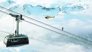 S-a plimbat pe cabluri la 3.303 metri altitudine