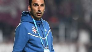 Nu e glumă! El ar putea fi antrenorul FCSB-ului, dacă Elias Charalambous pleacă la Lyon. "Își va lua și el carnetul, e un băiat bun"