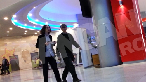 Horia-Roman Patapievici si-a scos fiul la film la mall, dar bodyguardul de la cinema nu i-a lasat sa intre. Vezi ce s-a intamplat!