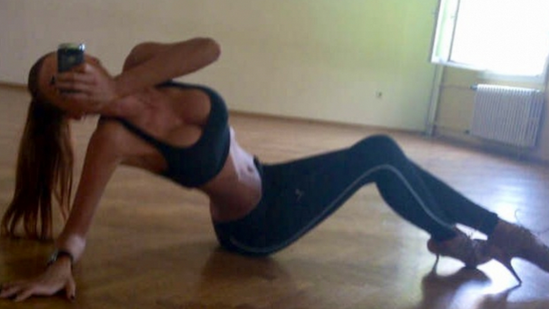 Bianca arata PERFECT dar vrea sa slabeasca! Abdomenul pentru care orice femeie ar face CRIMA