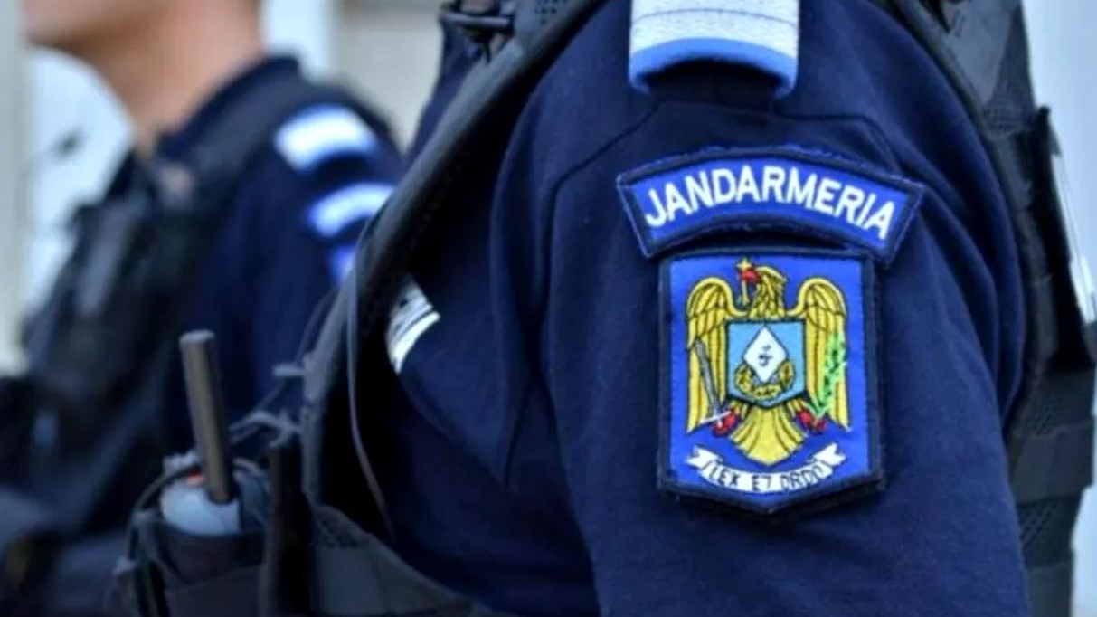 Andreea Bumbac, purtătoarea de cuvânt a Brigăzii Speciale a Jandarmeriei, prinsă cu drogurile în poșetă! Colegii ei au fost cei care i-au descoperit pliculețele cu praf alb