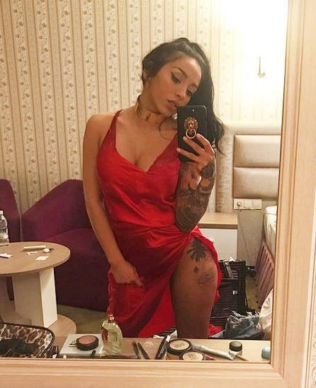 Ruby şi-a făcut selfie în baie şi… Detaliul care i-a lăsat pe toţi cu gura căscată!