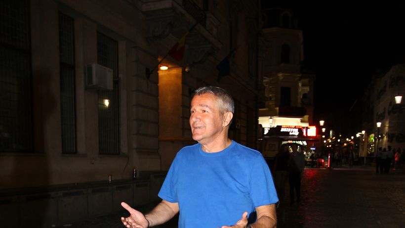 Delia l-a corupt pe Bitman la un chef de pomina! Vezi cum a parasit artistul localul, muuult dupa miezul noptii