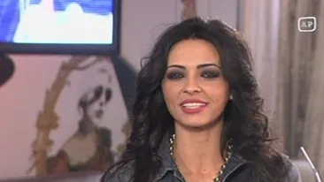 VIDEO Cosmina Pasarin, vacanta cu peripetii: Ne-am lovit cu barca de niste stanci si de o alta barca cu italieni