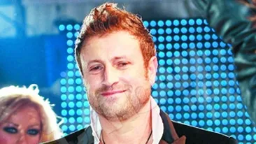 EXCLUSIV Asculta-l pe Catalin Botezatu citind emotionat scrisorile pe care le trimitea din inchisoare. Draga mama, azi am fost dus de urgenta la infirmerie in urma unei noi crize de ficat