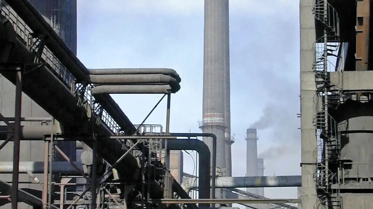 Cel mai mare combinat din România, scos la vânzare. A fost un simbol al României comuniste