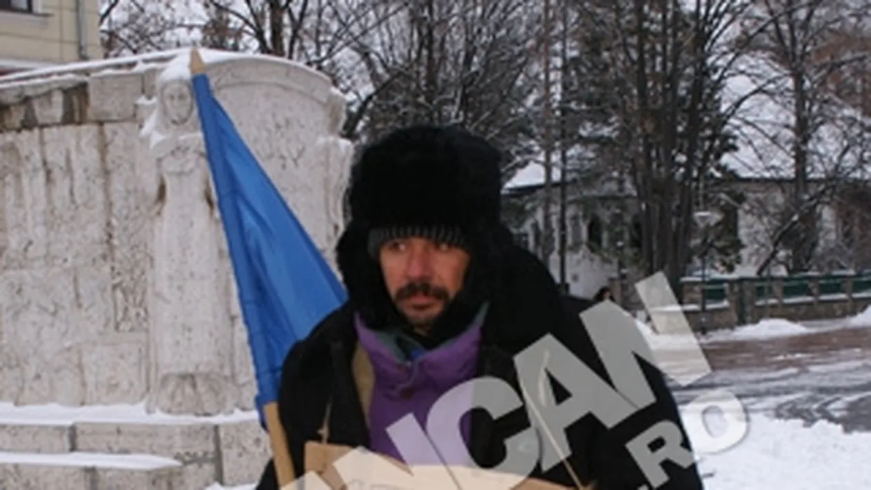 Saracia nu tine cont de temperatura! In greva foamei la minus zece grade