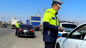 Greșeala care te poate lăsa fără 725 de lei și fără permisul de conducere. Mulți șoferi români o fac, fără să vrea