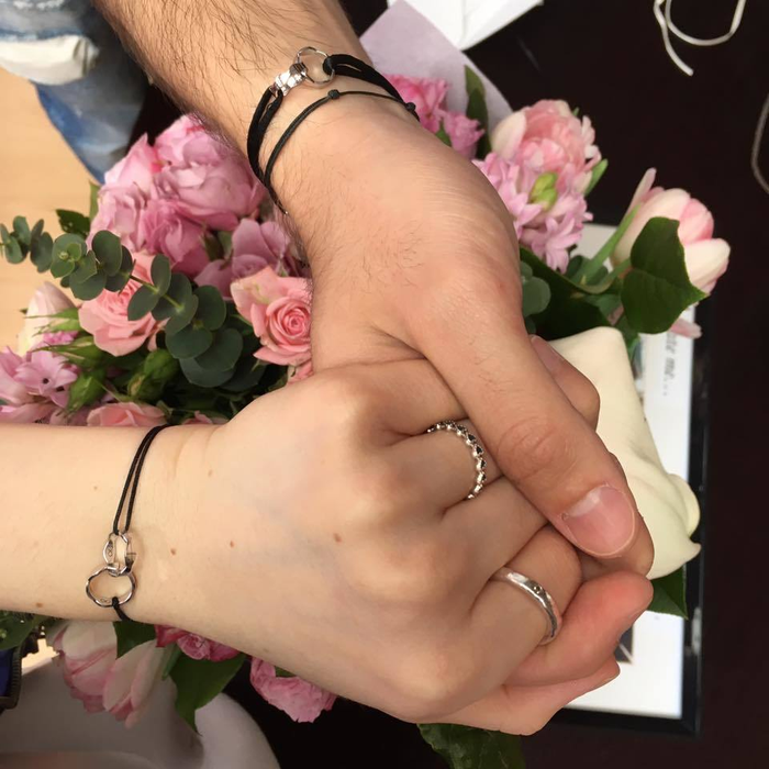După cinci ani de relaţie, VLAD GHERMAN i-a făcut o surpriză iubitei sale! CRISTINA a împărtăşit imediat vestea