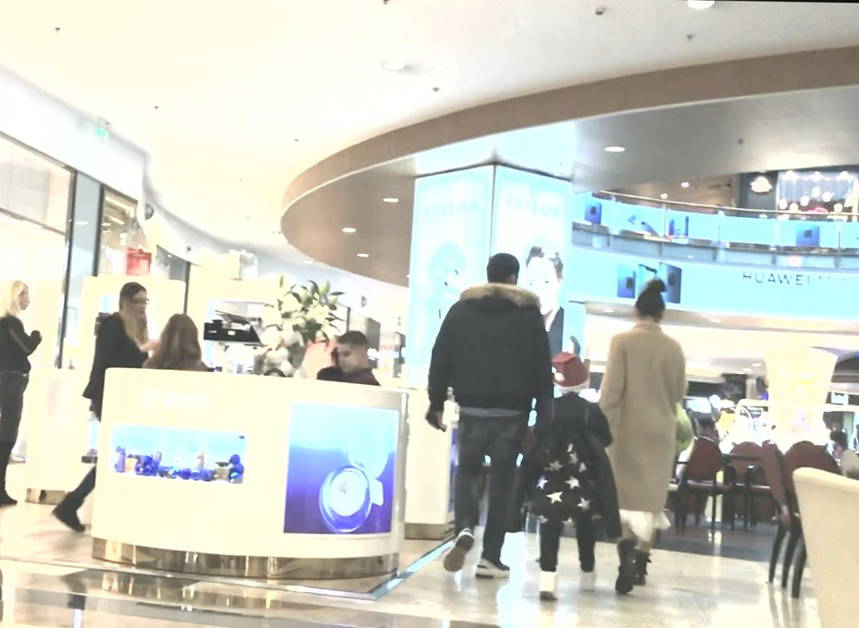 Claudia, Noah și noul iubit al artistei, la pas prin mall