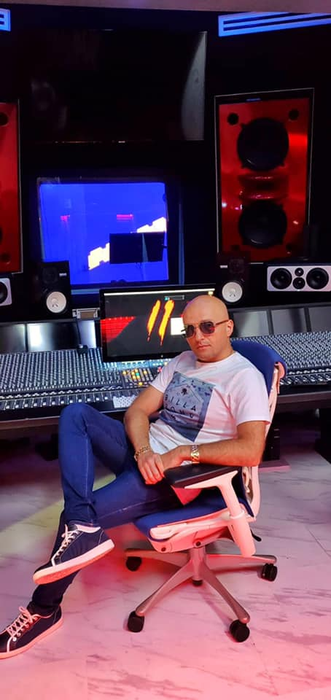 Costi Ioniță duce o viață de star în America. S-a schimbat mult și colaborează cu artiști de top