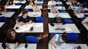 Bacalaureatul începe luni cu proba orală la limba română; 187.898 de elevi sunt înscrişi la examen