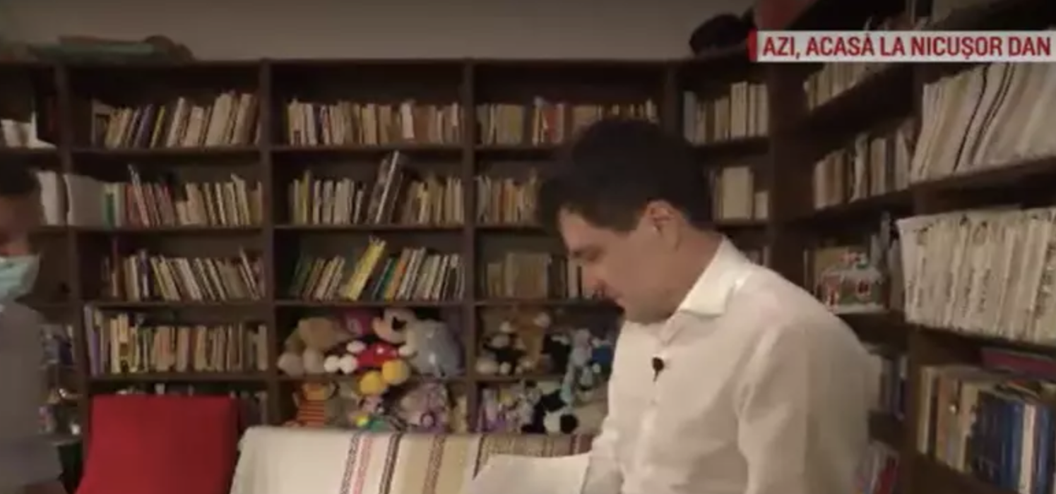 Acuzații șocante despre locuința lui Nicușor Dan: ”E o cocină acolo. Își chinuie copiii, au peste 20.000 euro pe lună”