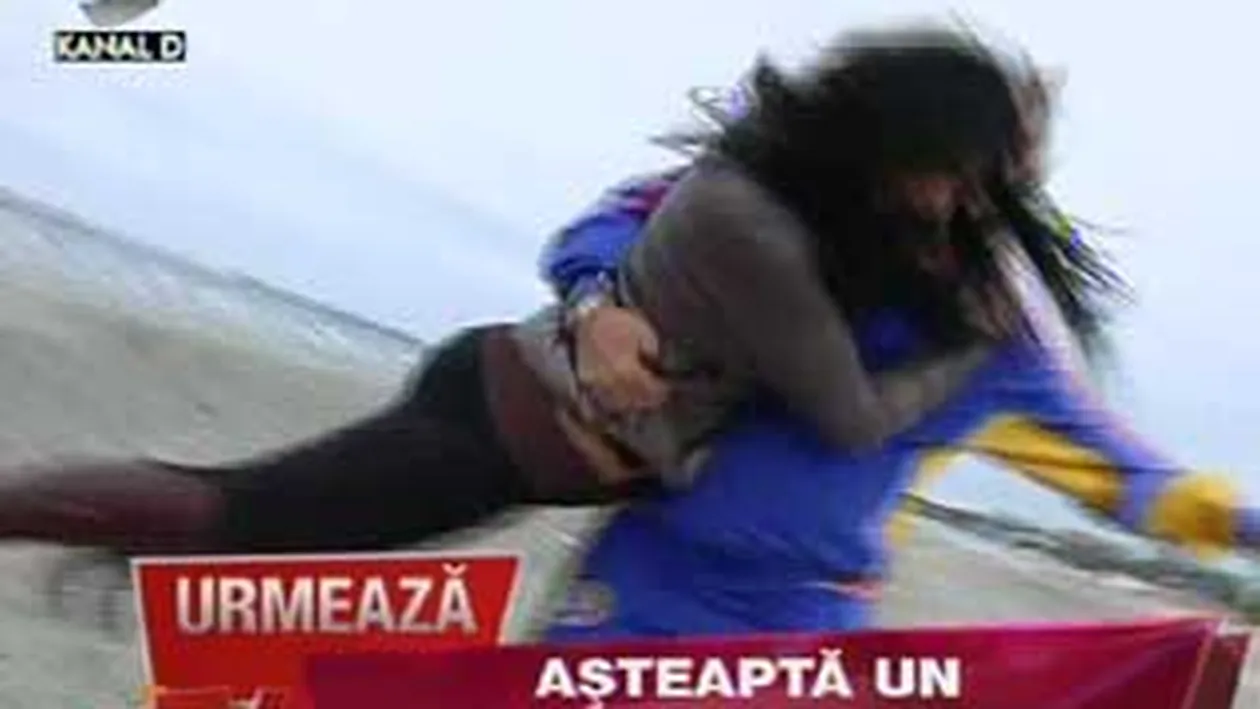 VIDEO SAVUROS! Aici e locul unde fac sex Miron Cosma si Marinela Nitu! Au asternuturi Versace, oglinda pe tavan si poza lui Miron din tinerete pe noptiera