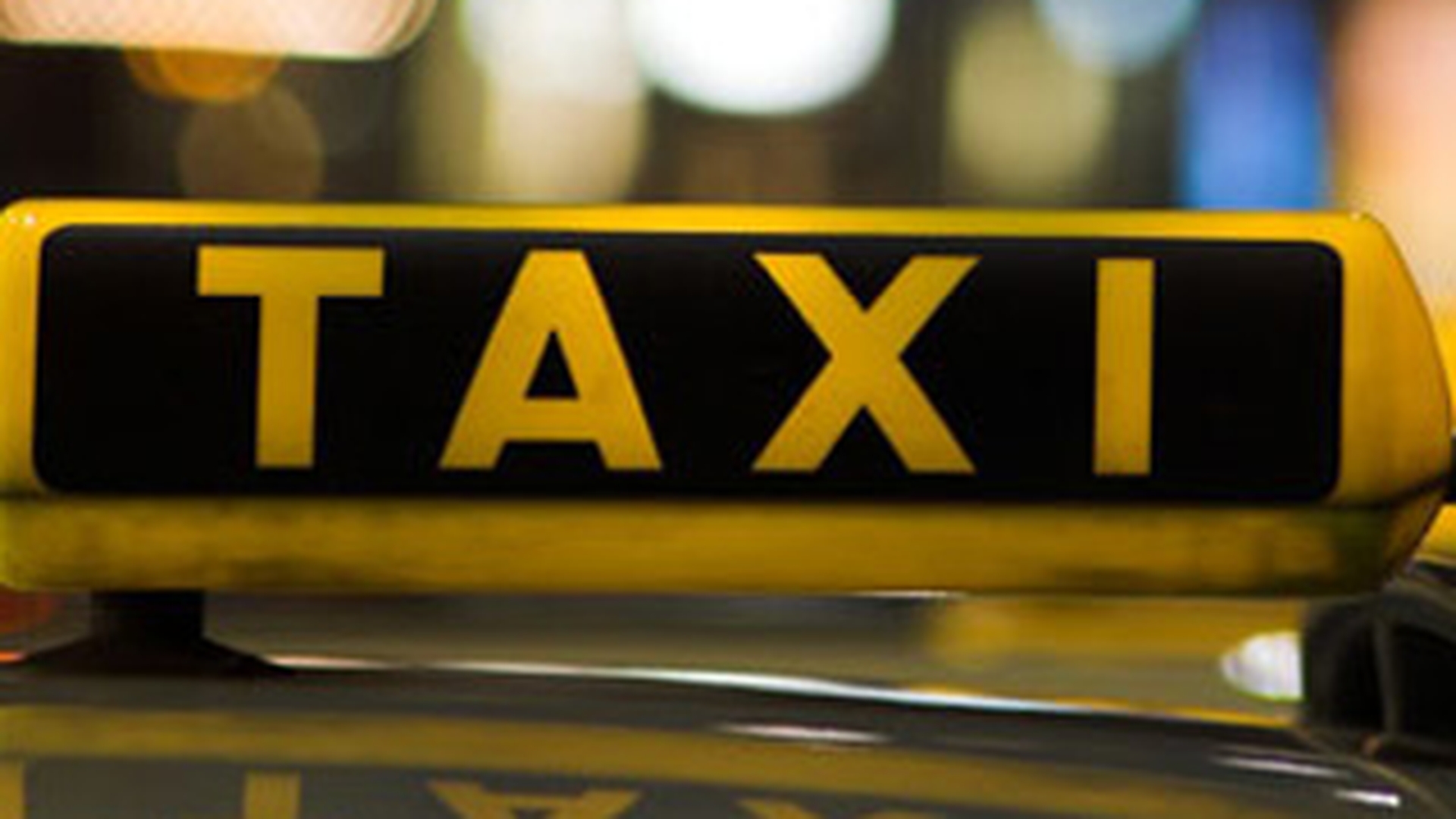 Taximetrist batut de un tanar caruia ii ceruse sa-si stinga tigara