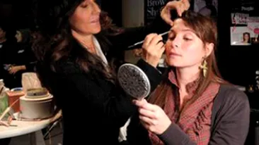 Cum sa ajungi miliardar doar umbland la sprancenele altora! Anastasia Soare: Nici nu stiu cata avere am, contabilul stie mai bine!