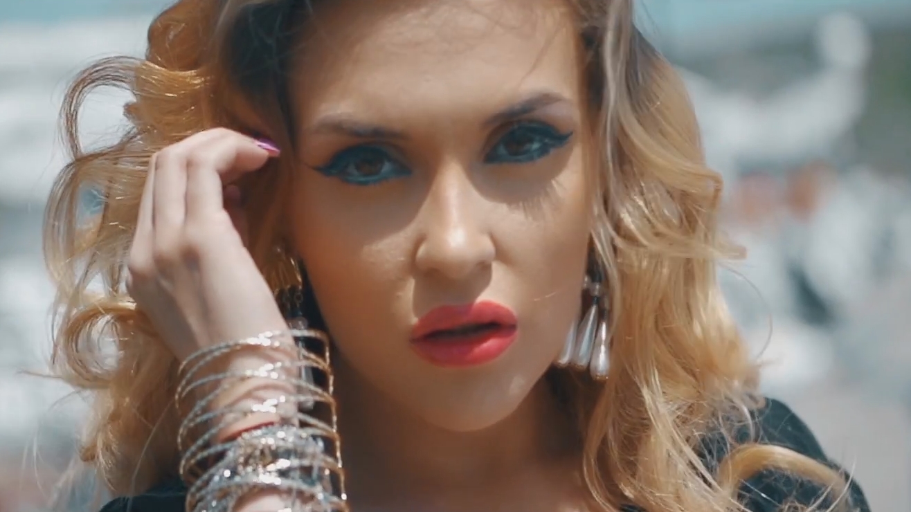 Oana Radu ajunge la cutit dupa ce a slabit zeci de kilograme! Afla ce se va intampla cu artista, dar si ce decizie a luat
