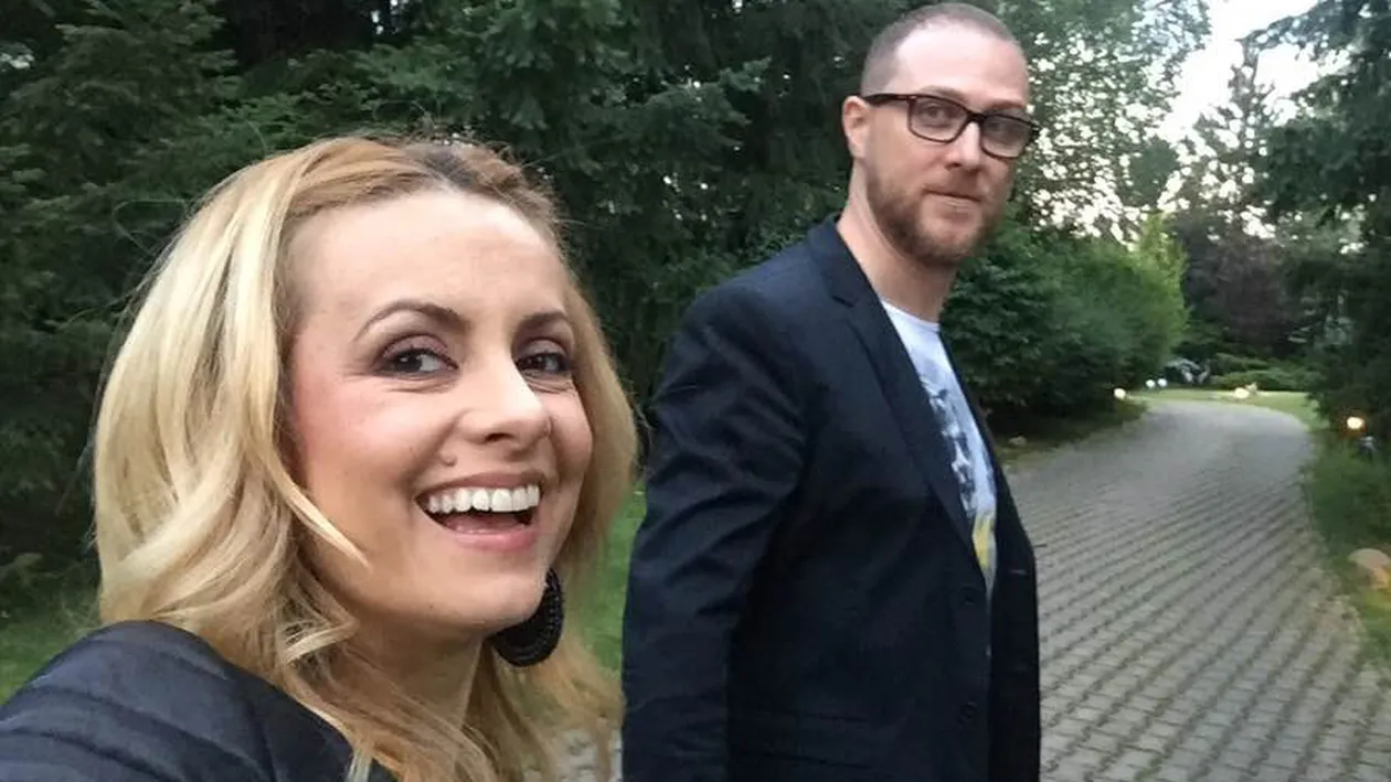 Cu cine s-a iubit Simona Gherghe, înaninte de Răzvan Săndulescu. I-a promis că se va mărita cu el, iar apoi i-a dat papucii