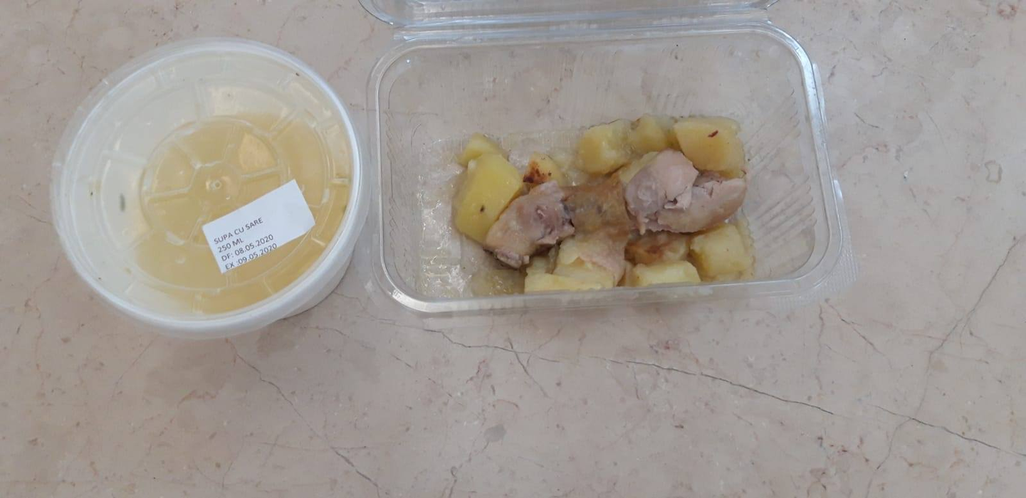 Cum arată mâncarea oferită pacienților la Spitalul Județean de Urgență Craiova! ”Produsele vin reci și…” Reprezentanții firmei de catering reacționează: „Există un contract în care…”