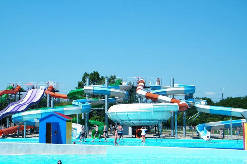 Crângaşi Aqua Parc este situat foarte aproape de Piaţa Crângaşi
