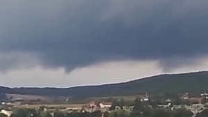 România, lovită de fenomene METEO extreme! Norii pâlnie se formează în perioade cu instabilitate atmosferică