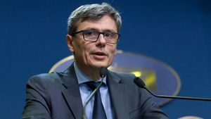 Virgil Popescu, ministrul Economiei: ”Ordonanţa de Urgenţă privind sprijinul pentru sectorul HoReCa a fost publicată în Monitorul Oficial”