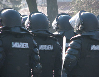 Judecătorii l-au amendat drastic pe jandarmul care şi-a înjurat şi ameninţat şeful