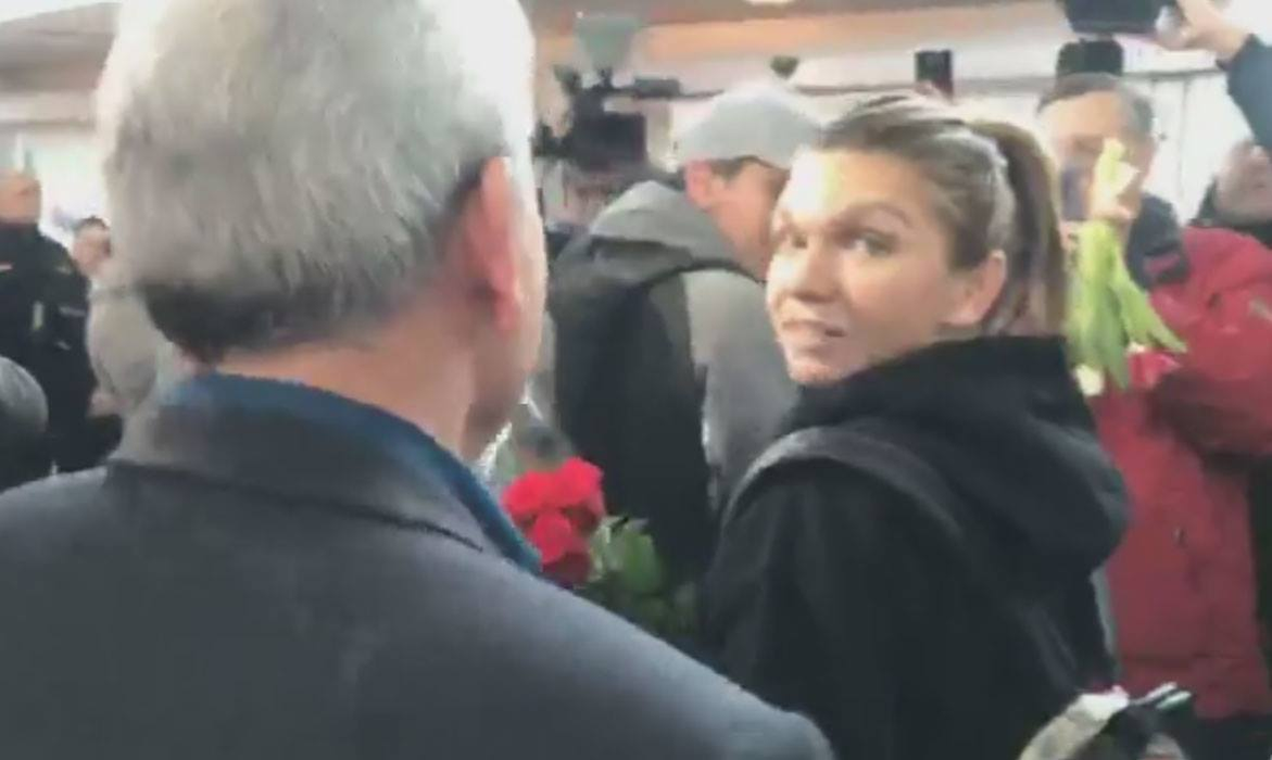 Simona Halep a revenit azi în ţară! Imagini LIVE de pe Aeroportul Otopeni