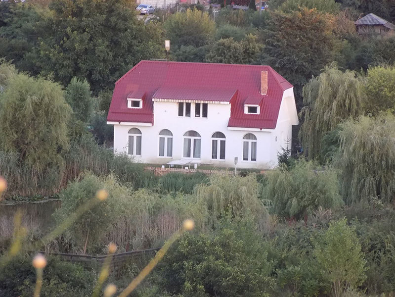 Vila lui Ogică este situată într-un decor de vis