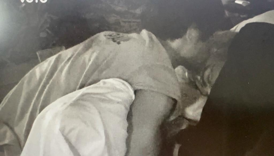 Bia Khalifa şi Paul Diaconescu, atingeri intime la Sunt celebru, scoate-mă de aici! S-a întâmplat în miez de noapte, iar colegii au auzit tot: “Băi, frate!”