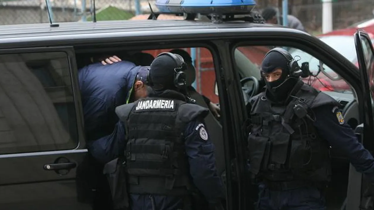 Afaceristi si interlopi, retinuti pentru camatarie si violente. Victimele era batute cu ciocanul si obligate sa munceasca in Libia