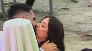 Nicole Cherry şi iubițelul, scene fierbinți la malul mării! Martorii s-au înghesuit să-i pozeze
