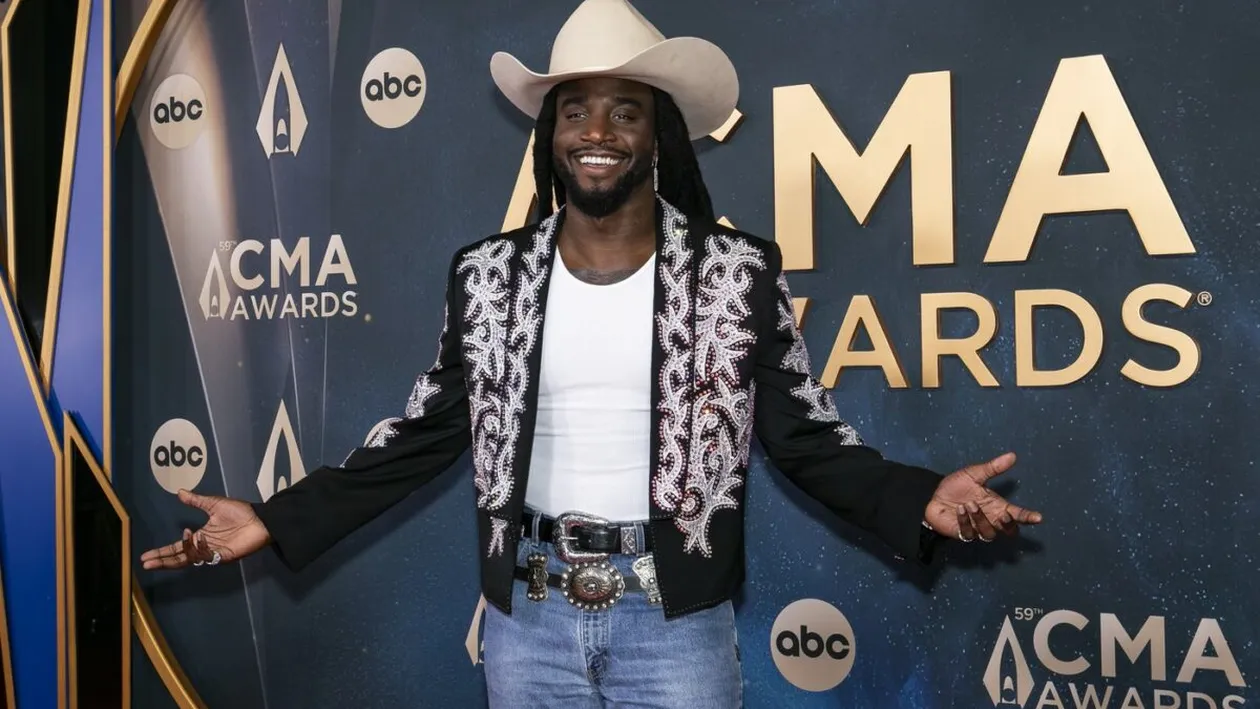 Rap-ul l-a făcut celebru, country l-a făcut legendă! Povestea succesului lui Shaboozey, cowboy-ul care a venit din cluburi