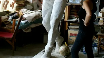 Gicu Dobrin, abandonat intr-un atelier de sculptura