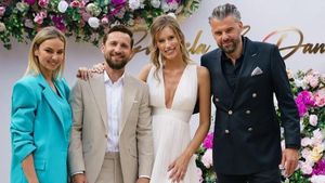 Dani Oțil și Gabriela Priscariu, marii absenți de la cununia Roxanei Ionescu și a lui Tinu Vidaicu. Motivul pentru care "matinalul" nu a fost prezent la eveniment
