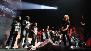 Roger Waters, un artist simplu! Vrea "o canapea comoda, pe care sa poti sta intins"!