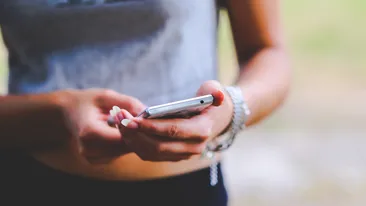 Şi-a chemat iubitul de pe Tinder în vizită, dar a făcut o descoperire cât se poate de şocantă după ce acesta a plecat. A pus rapid mâna pe telefon şi a sunat la Poliţie