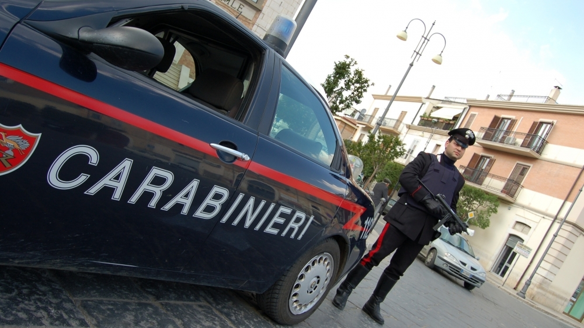 EXPLOZIE pe o stradă din Roma în apropierea unui obiectiv turistic!