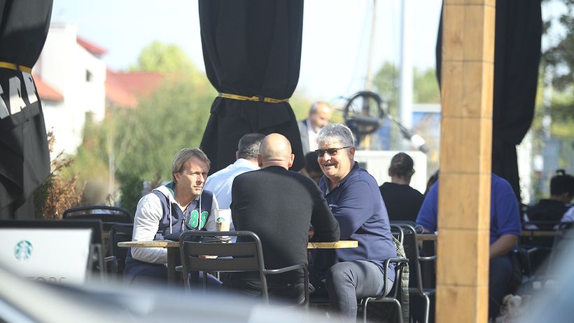 Jocuri de vestiar la Dinamo! ”Fălcosul” a făcut şpriţ dubios, în miezul zilei, cu ”şeful haitei”!